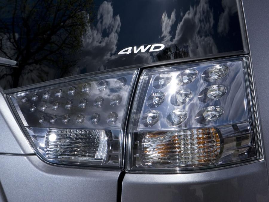  Mitsubishi Outlander 4WD 2007 года  (US) (фото 19 из 66)